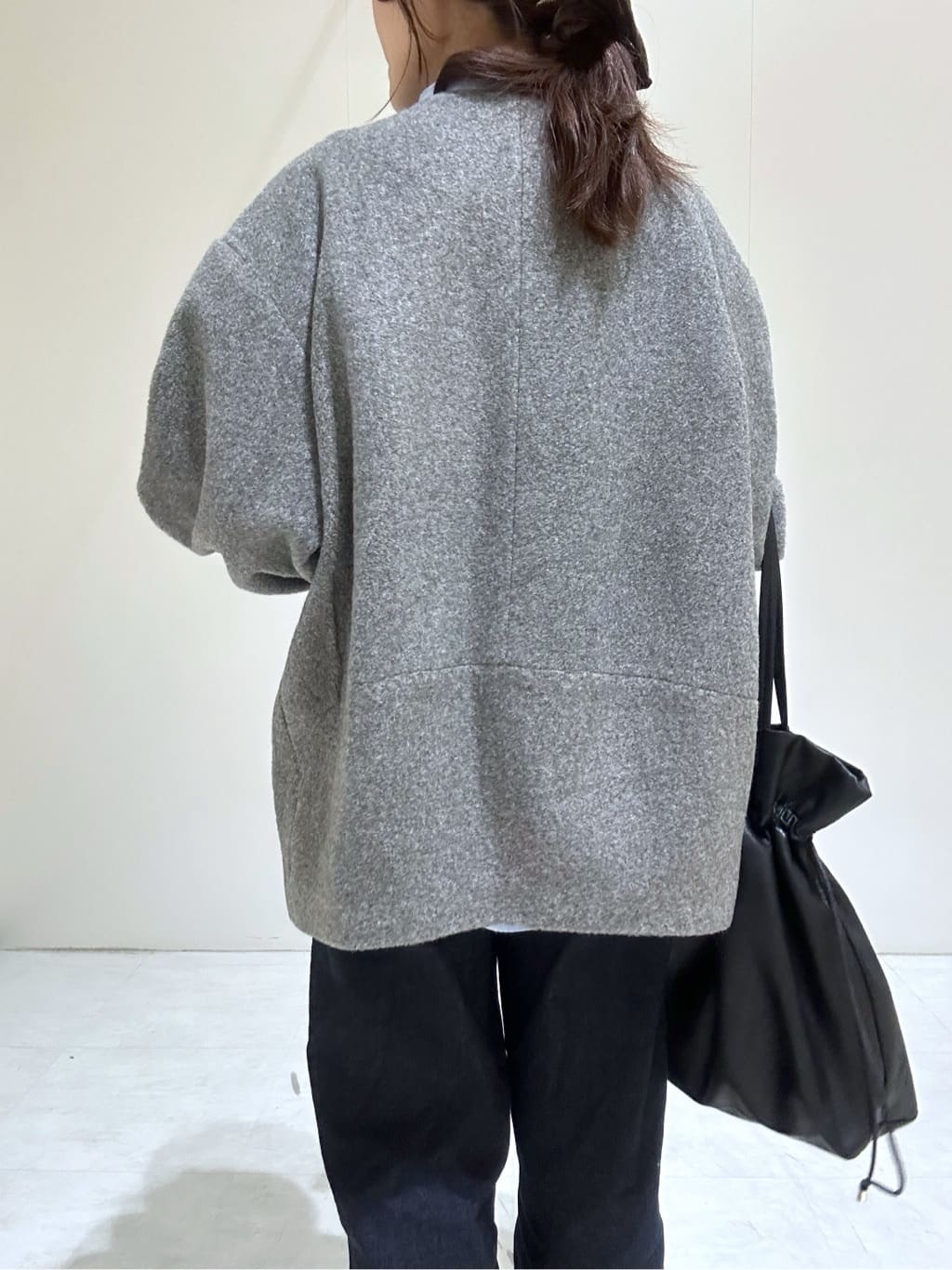 makiさんの「OPAQUE.CLIP｜ポケット刺繍レギュラーカラーシャツ【洗濯機OK】」を使ったコーディネート