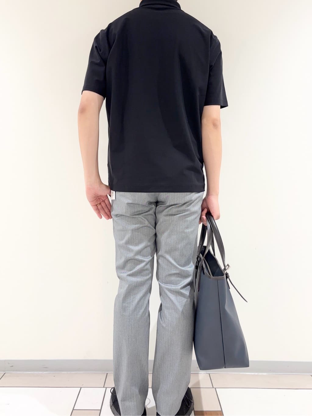 及川さんの「TAKEO KIKUCHI｜【COOL CITY WEAR】エアートール ポロシャツ /接触冷感・通気性」を使ったコーディネート