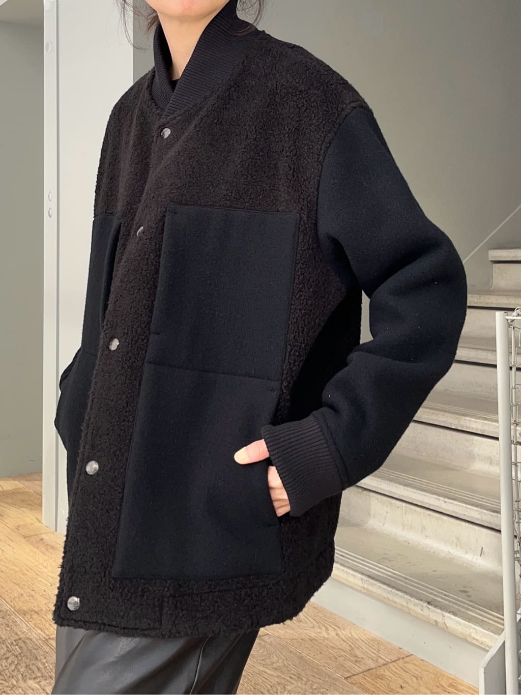 神野（jinno）さんの「TAKEO KIKUCHI｜【Air Palette Knit】ワンポイント カラーニット プルオーバー」を使ったコーディネート
