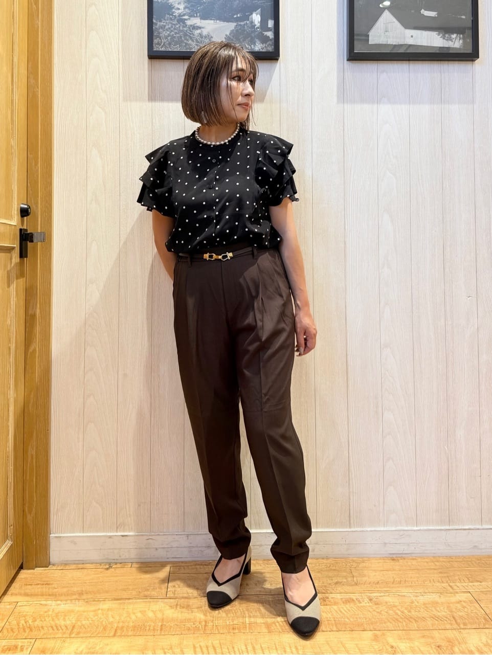 Megさんの「SHOO･LA･RUE｜【無地/ドット柄】お袖フリルが華やぐ きれいめブラウス」を使ったコーディネート