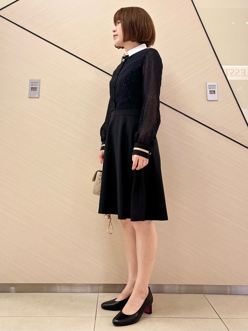 yahataさんの「DRESSTERIOR｜◆【ウォッシャブル/きれいめ】フィルムドットクレリックワンピース」を使ったコーディネート