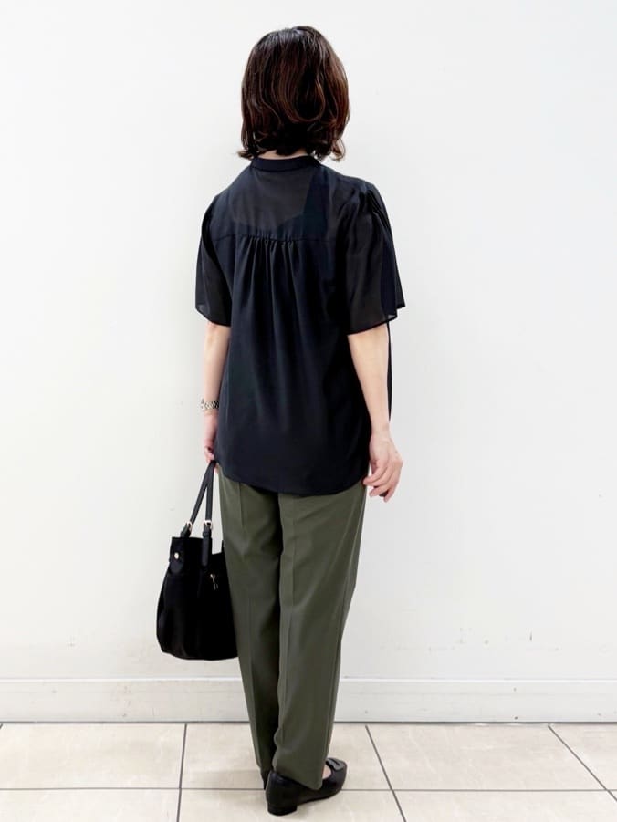 KIKIさんの「Reflect｜【選べる5色◎／マシンウォッシュ可】シャーリングデザインブラウス」を使ったコーディネート