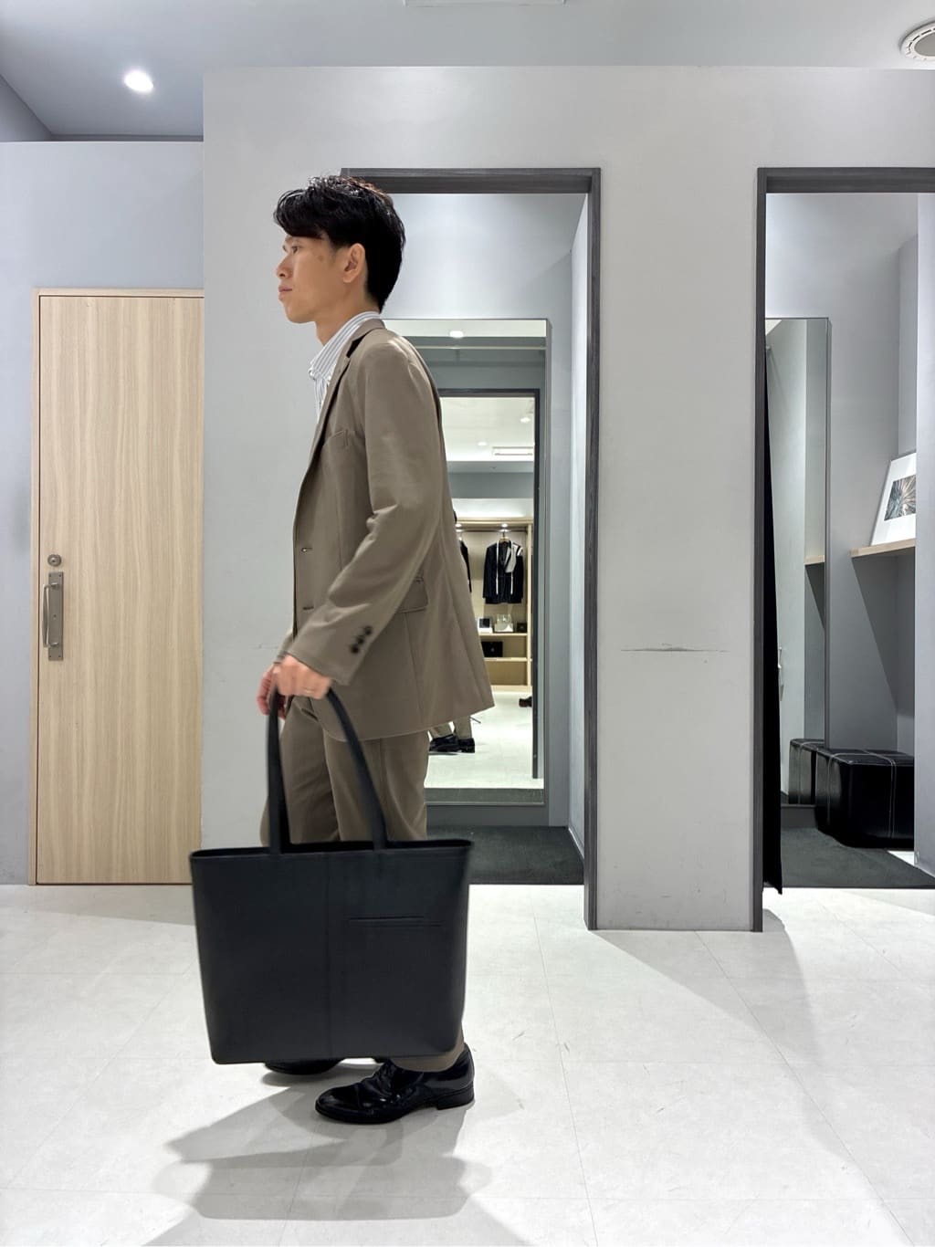 わいずみさんの「TAKEO KIKUCHI｜【360&deg;ストレッチ／セットアップ対応】None Of Stress ジャケット」を使ったコーディネート