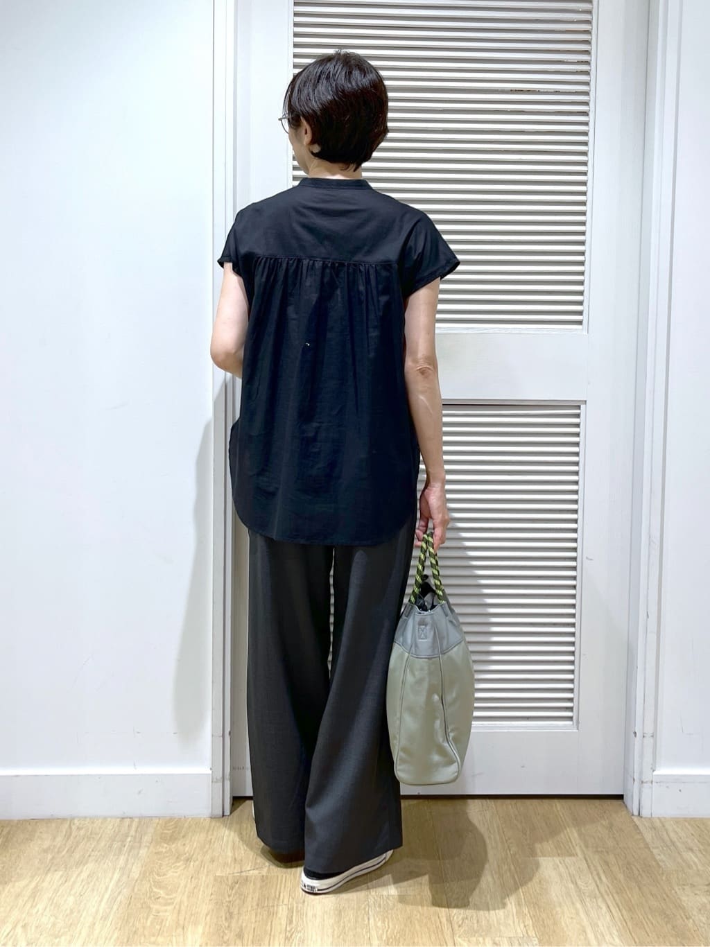 Miyazakiさんの「Dessin｜【洗える】スタンドカラーフリルブラウス」を使ったコーディネート