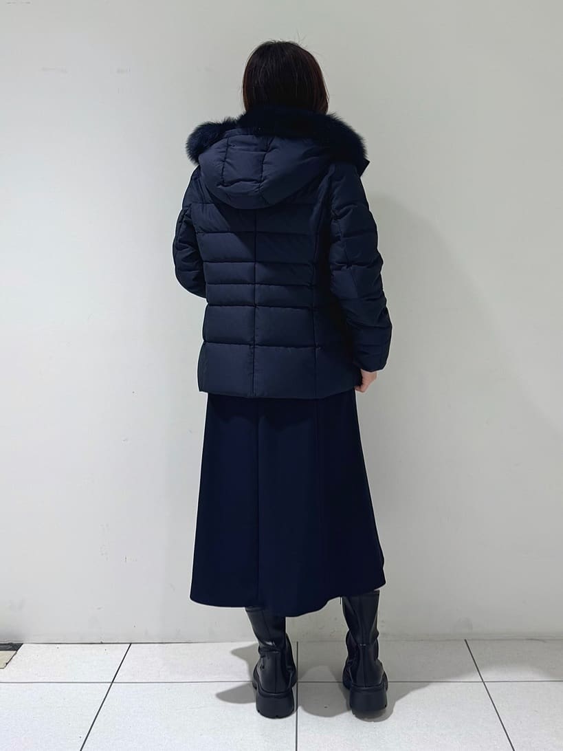 そんさんの「INDIVI｜【名品／撥水／抗菌防臭】ショート丈リサイクルダウンコート」を使ったコーディネート