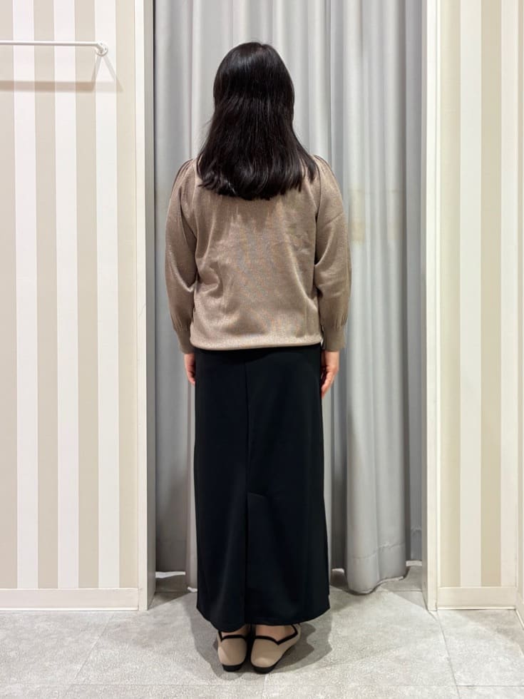 vanseさんの「SHOO･LA･RUE｜【洗濯後しわになりにくい】ポケット付き ナロースカート」を使ったコーディネート