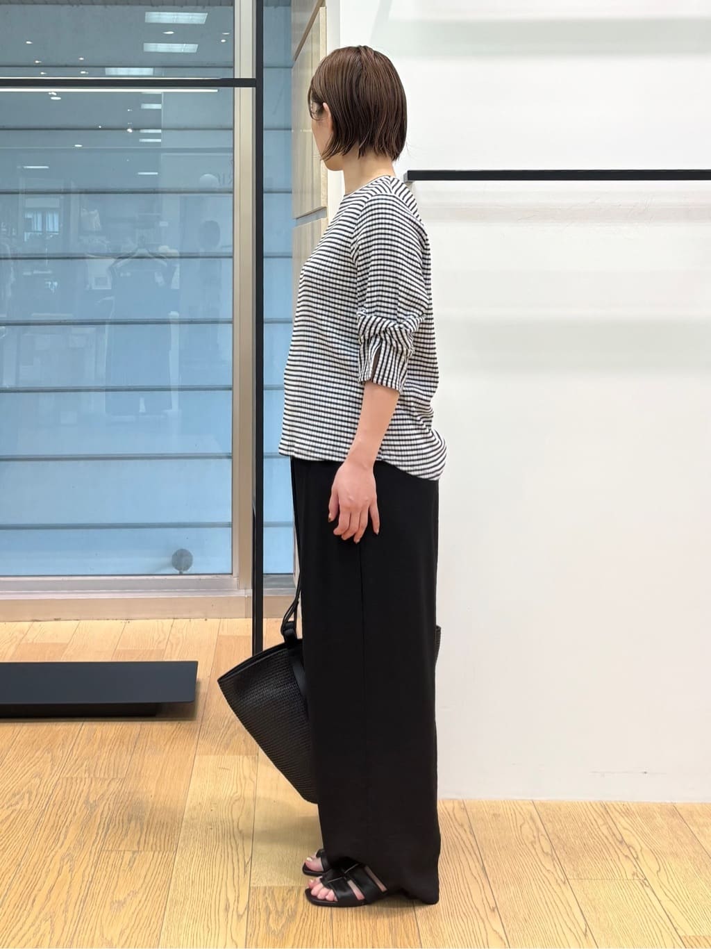 asamiさんの「INDIVI｜【洗える／UVケア／SETUP可能】ドロストワイドパンツ」を使ったコーディネート