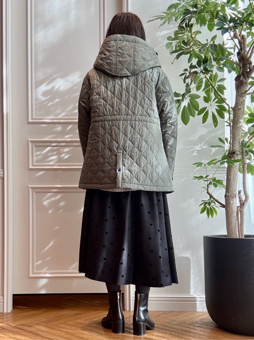 nakaoさんの「DRESSTERIOR｜アルパカブレンドVネックニット」を使ったコーディネート