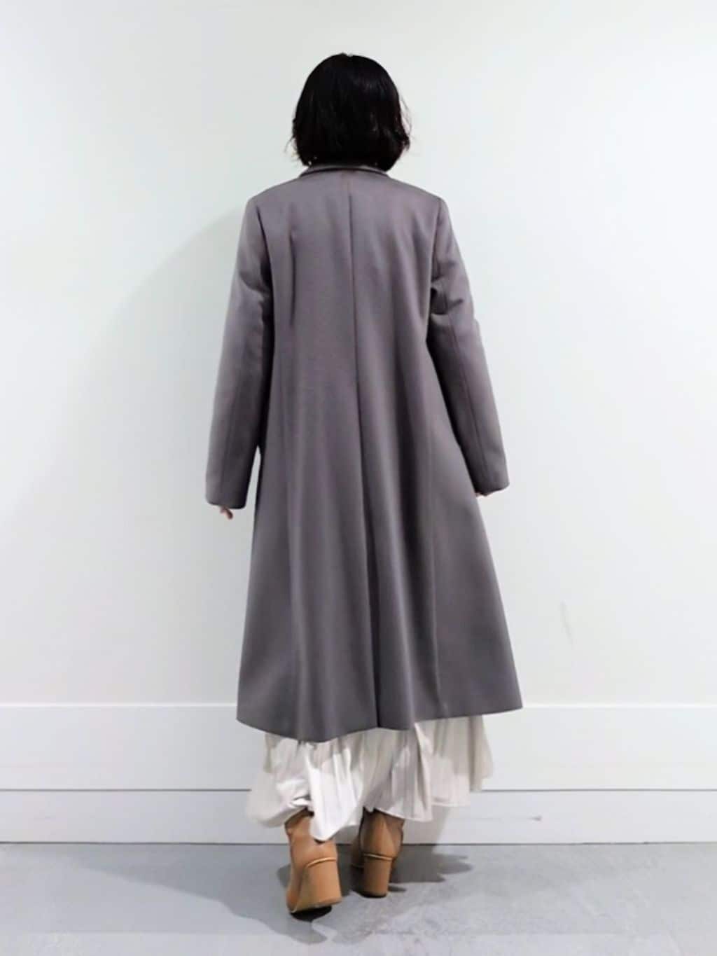 ミズタさんの「UNTITLED｜【スタイリッシュ／オンオフ兼用】ウールチェスターコート」を使ったコーディネート