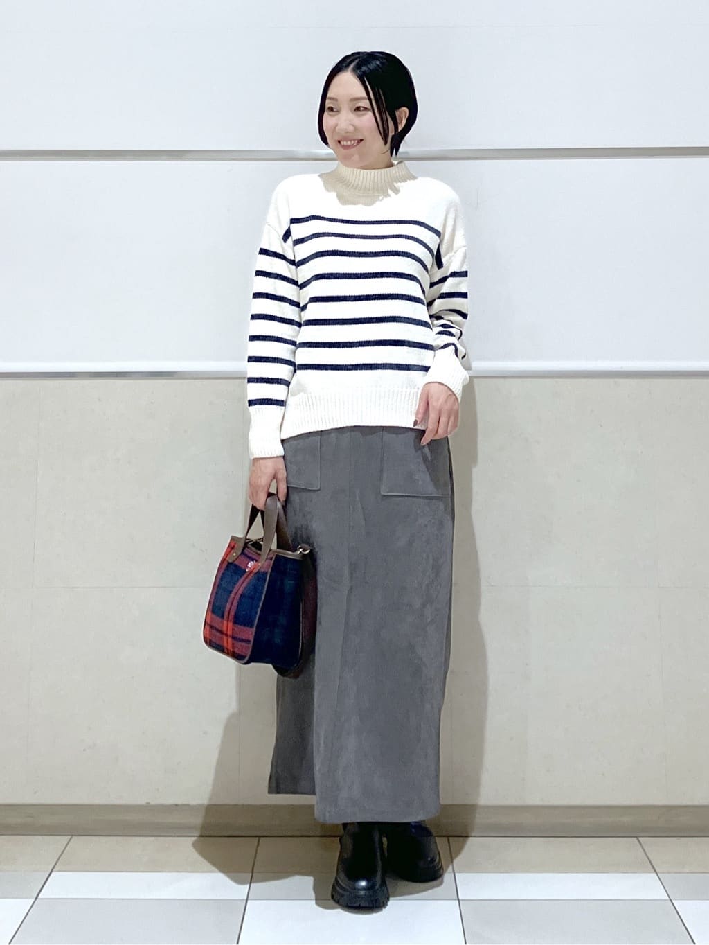 eriko さんの「Dessin｜【洗える】ハイネックベロアモールニット」を使ったコーディネート