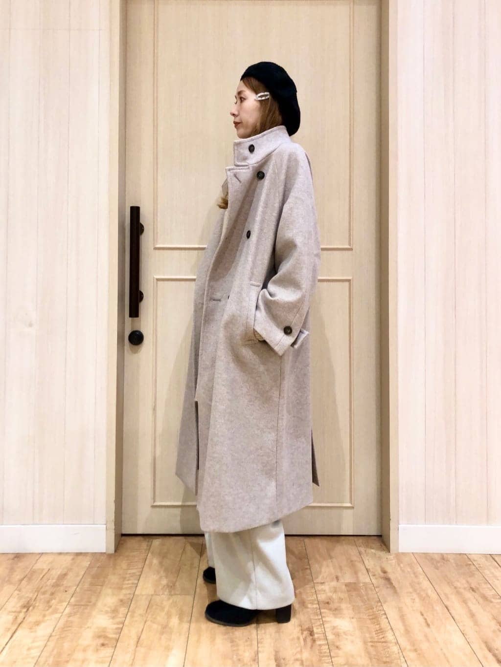 YOUさんの「SHOO･LA･RUE｜【洗濯機可/S-LL/体型カバー】女性らしい美シルエット チュニックニットワンピース」を使ったコーディネート