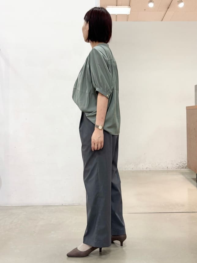fujiさんの「THE SHOP TK｜【インしなくも決まる】サテンギャザー5分袖ブラウス」を使ったコーディネート