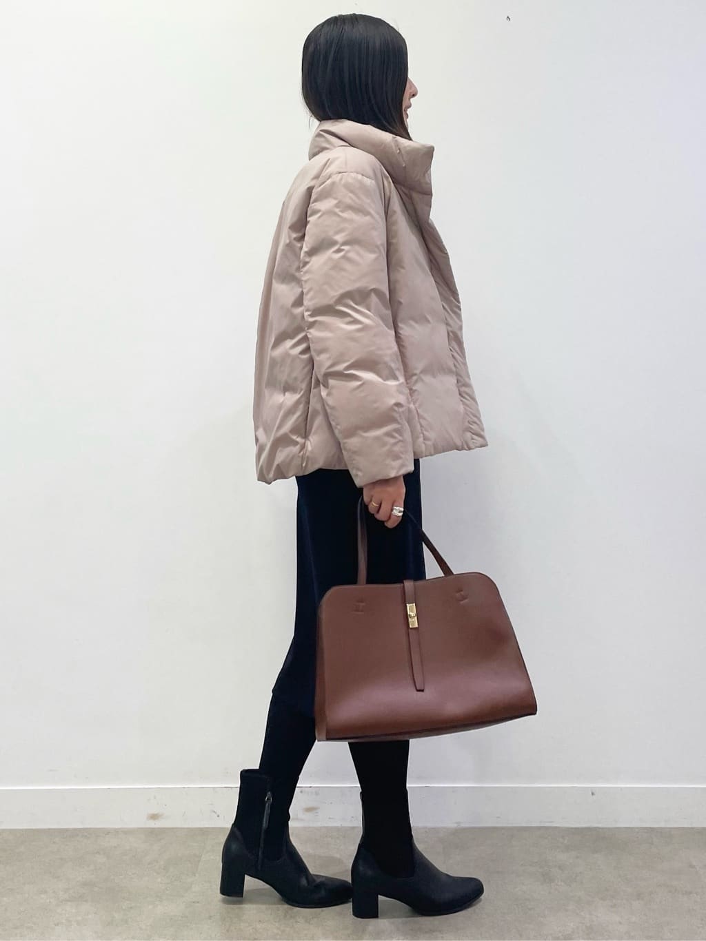 あやたかさんの「Reflect｜【すっきりシルエット】ショート丈ダウンコート」を使ったコーディネート