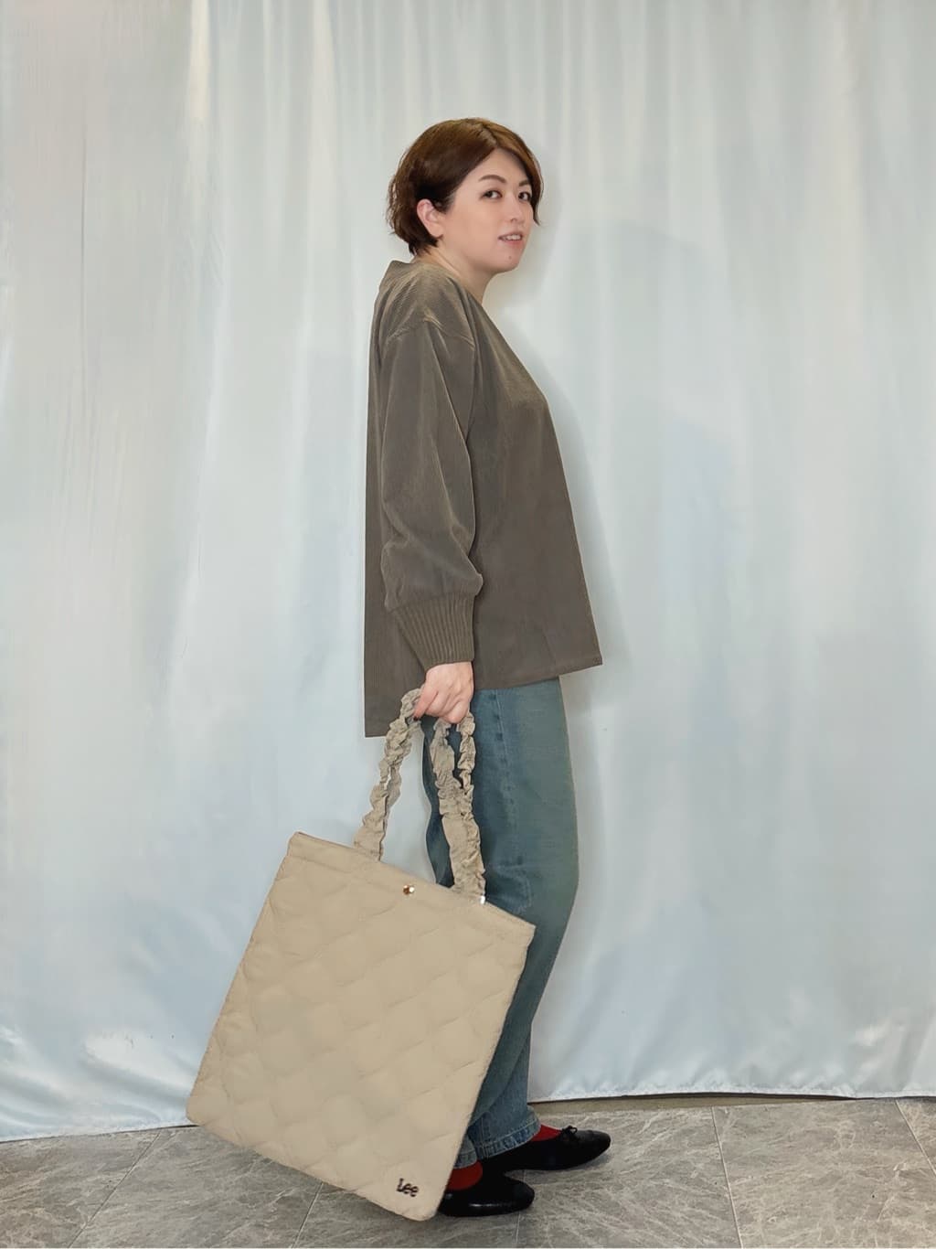 たみさんの「SHOO･LA･RUE｜【S-LL】程よくゆったりな 柔らかデニムテーパードパンツ」を使ったコーディネート