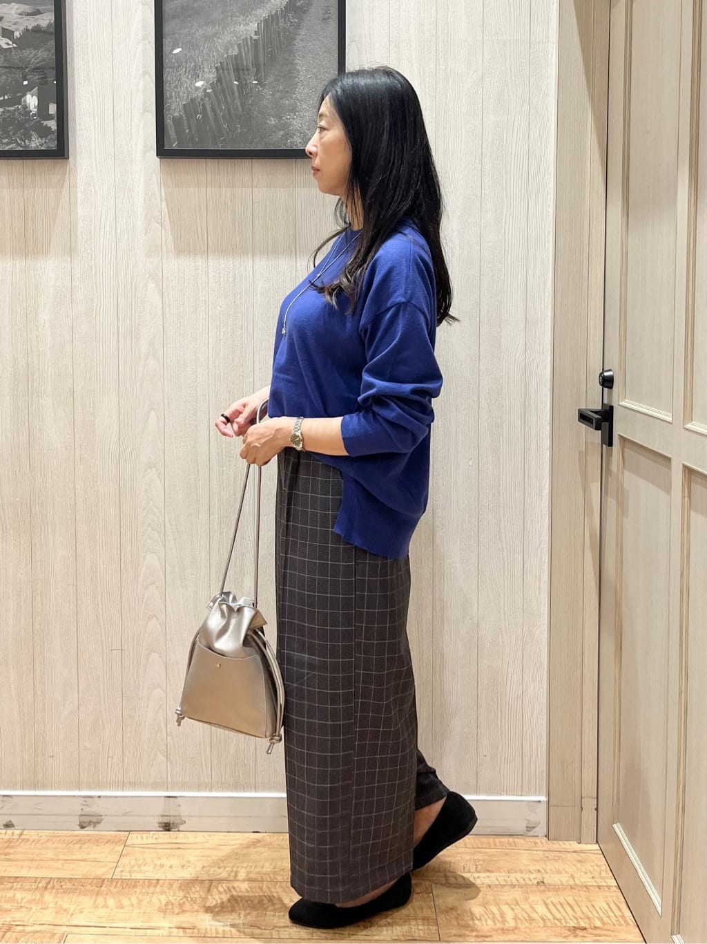 youさんの「SHOO･LA･RUE｜【高レビュー/洗濯機可】ゆるシルエットで体型カバー もちもちニット」を使ったコーディネート