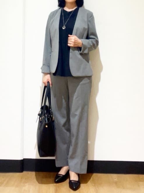 フクさんの「Reflect｜【インナーに◎／すっきり見え！長め丈】タックデティールブラウス」を使ったコーディネート