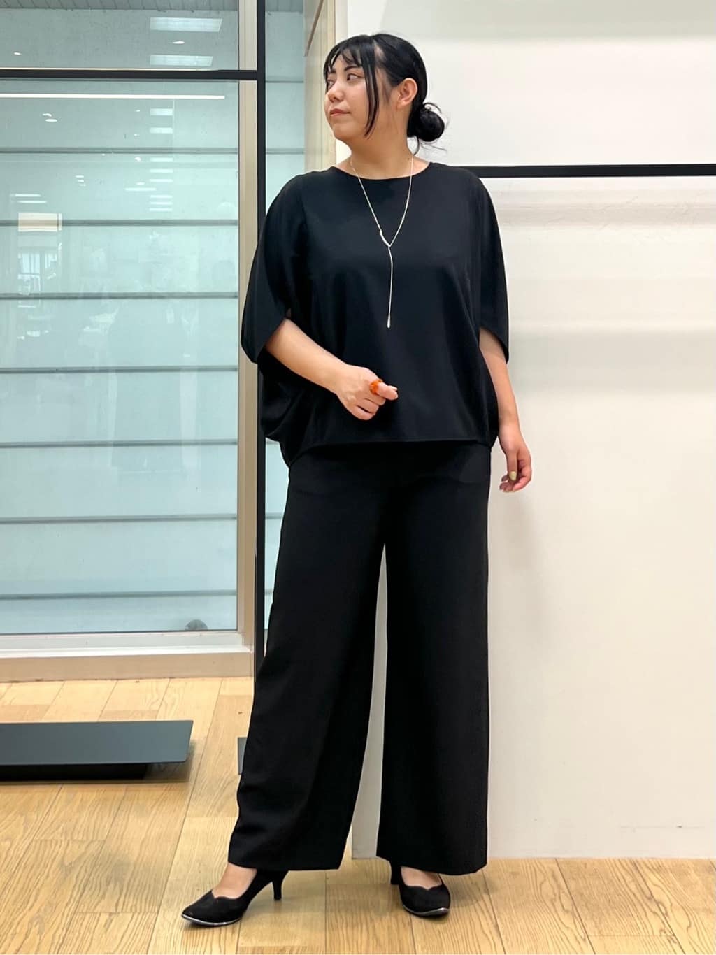 shimaさんの「INDIVI｜【A4サイズ対応】ワンショルダートートバッグ」を使ったコーディネート