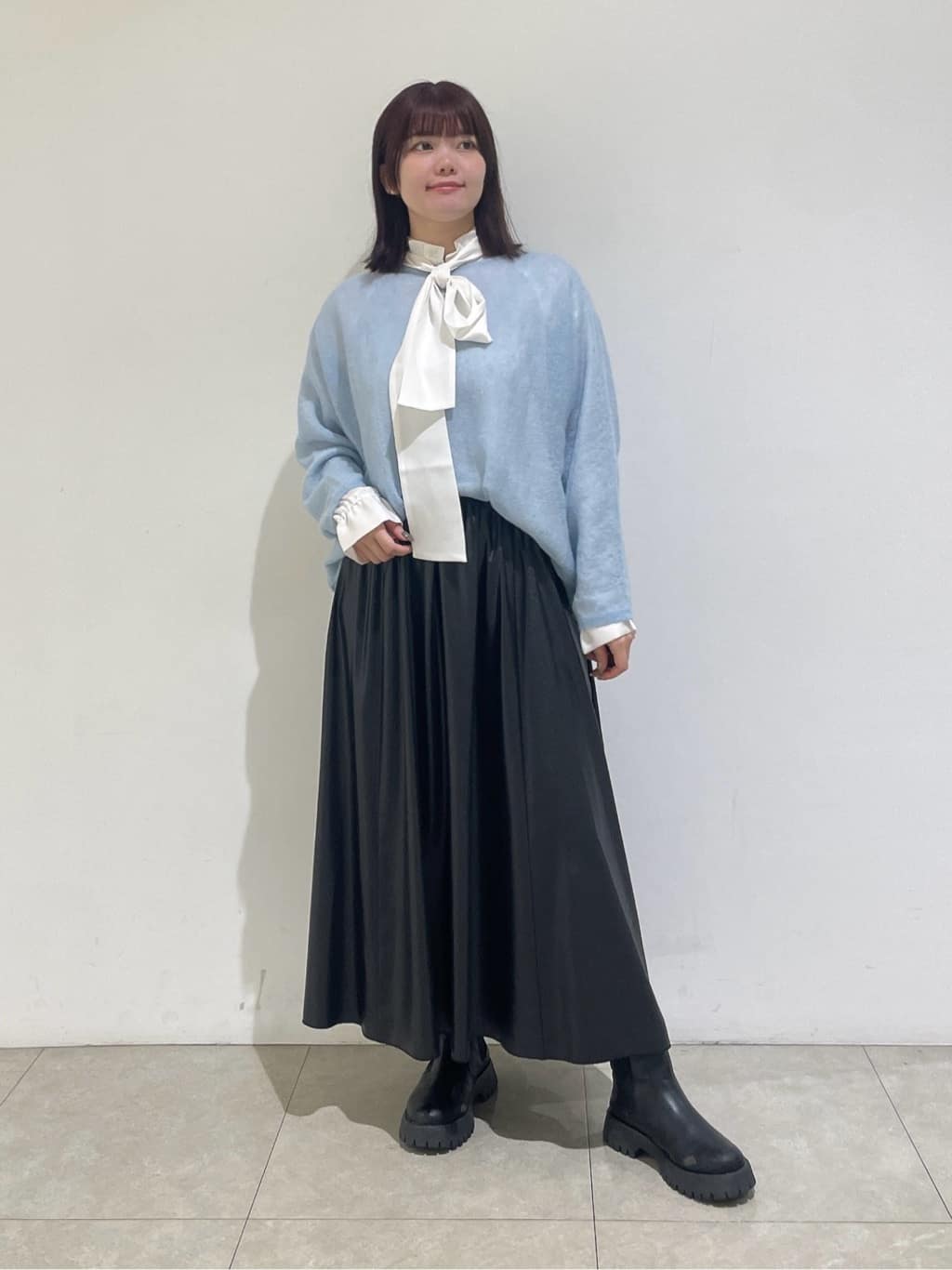 emikaさんの「INDIVI｜【キッドモヘヤ素材】ラウンドヘムニット」を使ったコーディネート