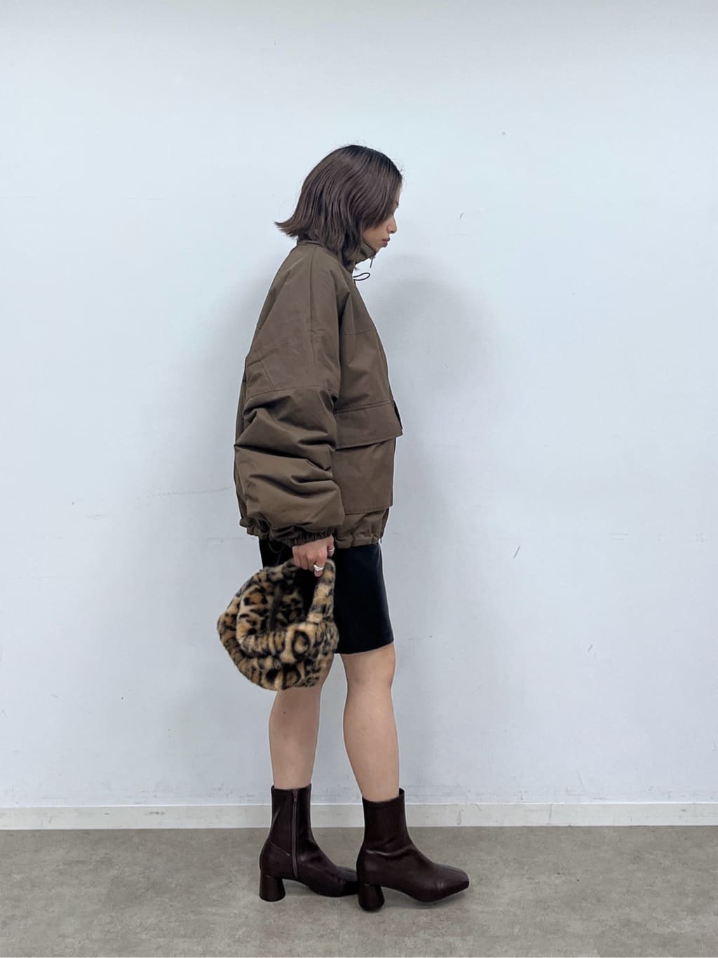Harukaさんの「INDIVI｜フェイクファーマイクロバッグ」を使ったコーディネート
