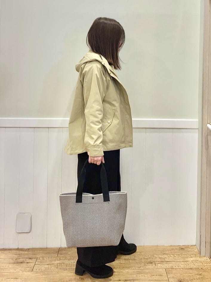 FUJIさんの「SHOO･LA･RUE｜【着丈選べる/S-LL】スタイルアップが叶う ベルト付きワイドパンツ」を使ったコーディネート
