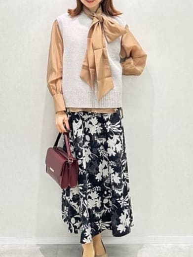 Miwaさんの「UNTITLED｜【重ね着レイヤードに】杢調ニットベスト」を使ったコーディネート