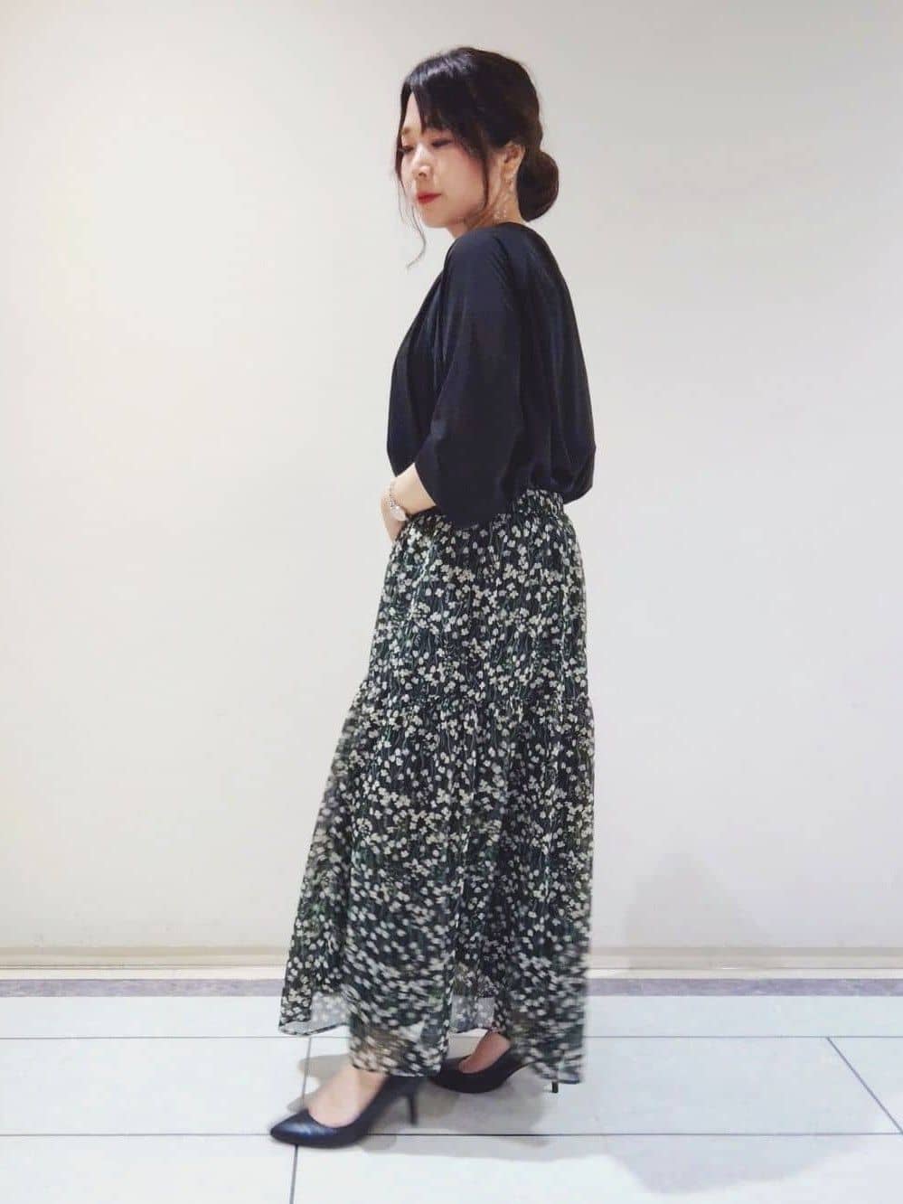TOMOMIさんの「INDIVI｜【体型カバー／マシンウォッシュ対応】シアージャージトップス」を使ったコーディネート