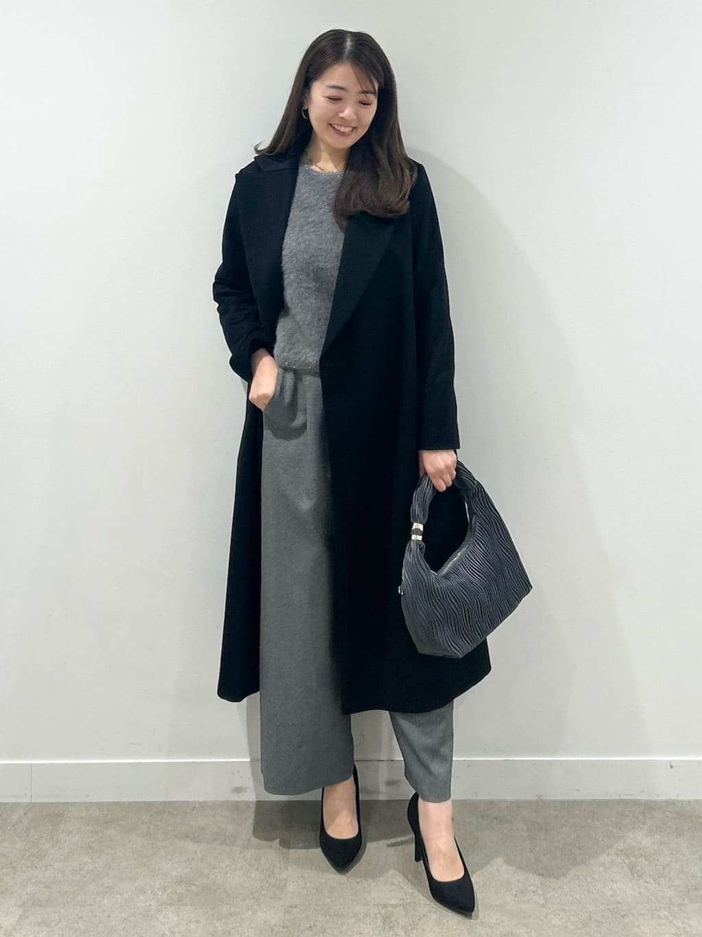 hayaseさんの「COUP DE CHANCE｜【フォックス混】ショート丈ニットトップス」を使ったコーディネート