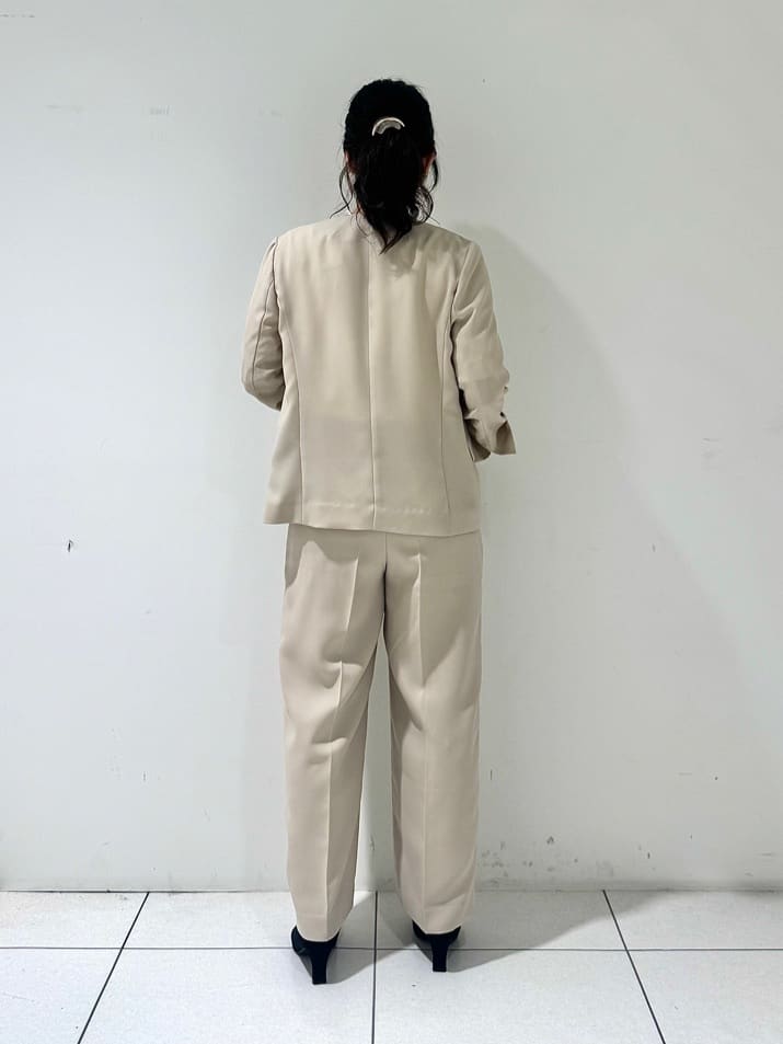 そんさんの「INDIVI｜【手洗い可／通勤】ノーカラージャケット」を使ったコーディネート