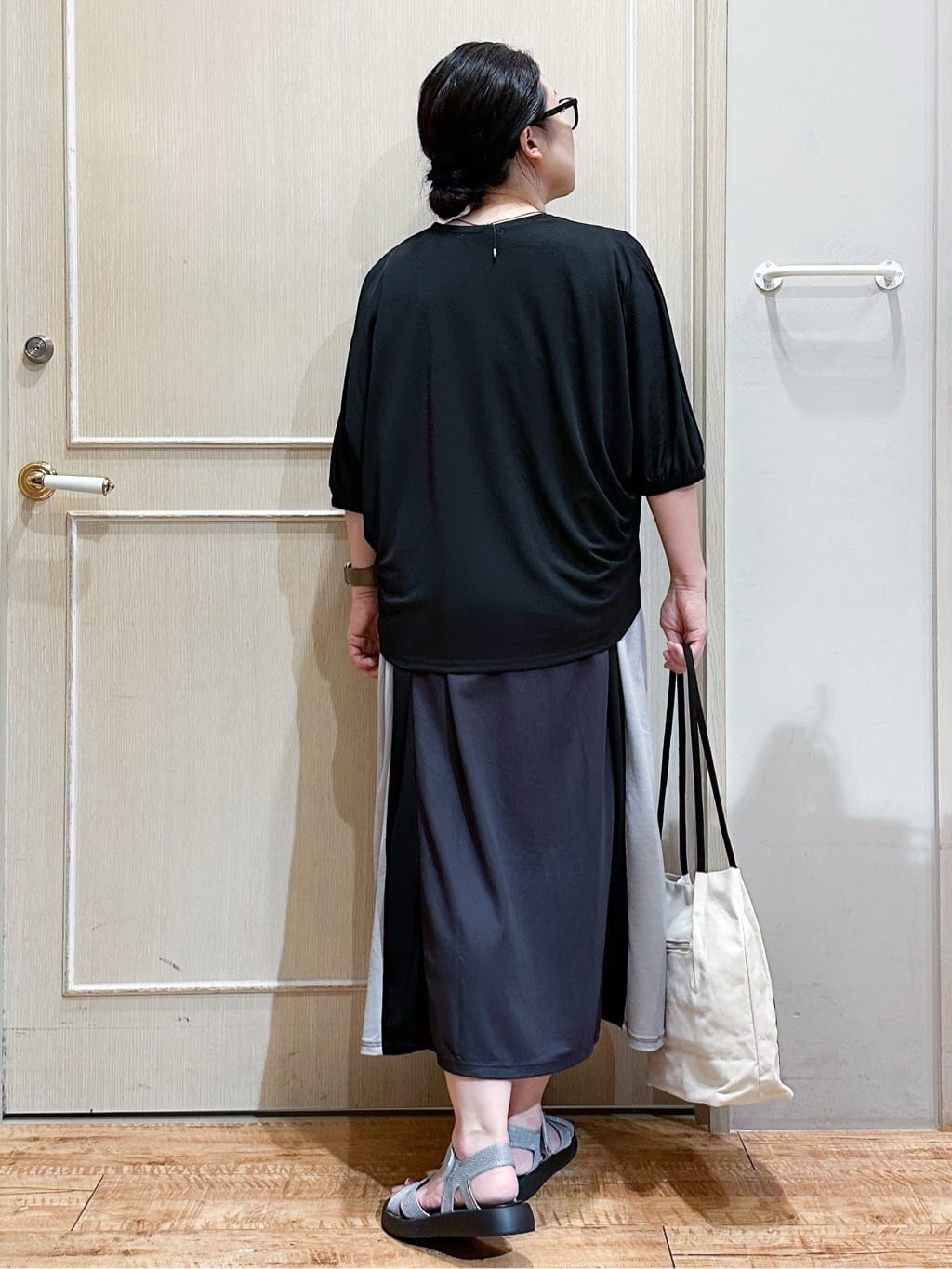 umeさんの「SHOO･LA･RUE｜【UV/さらさらタッチ】女性らしさ漂う 5分袖ボレロカーディガン」を使ったコーディネート