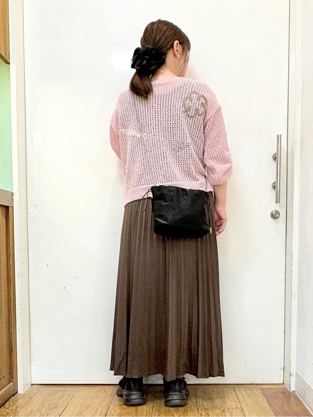 だいわさんの「SHOO･LA･RUE｜コード刺繍アソートメッシュカーディガン」を使ったコーディネート