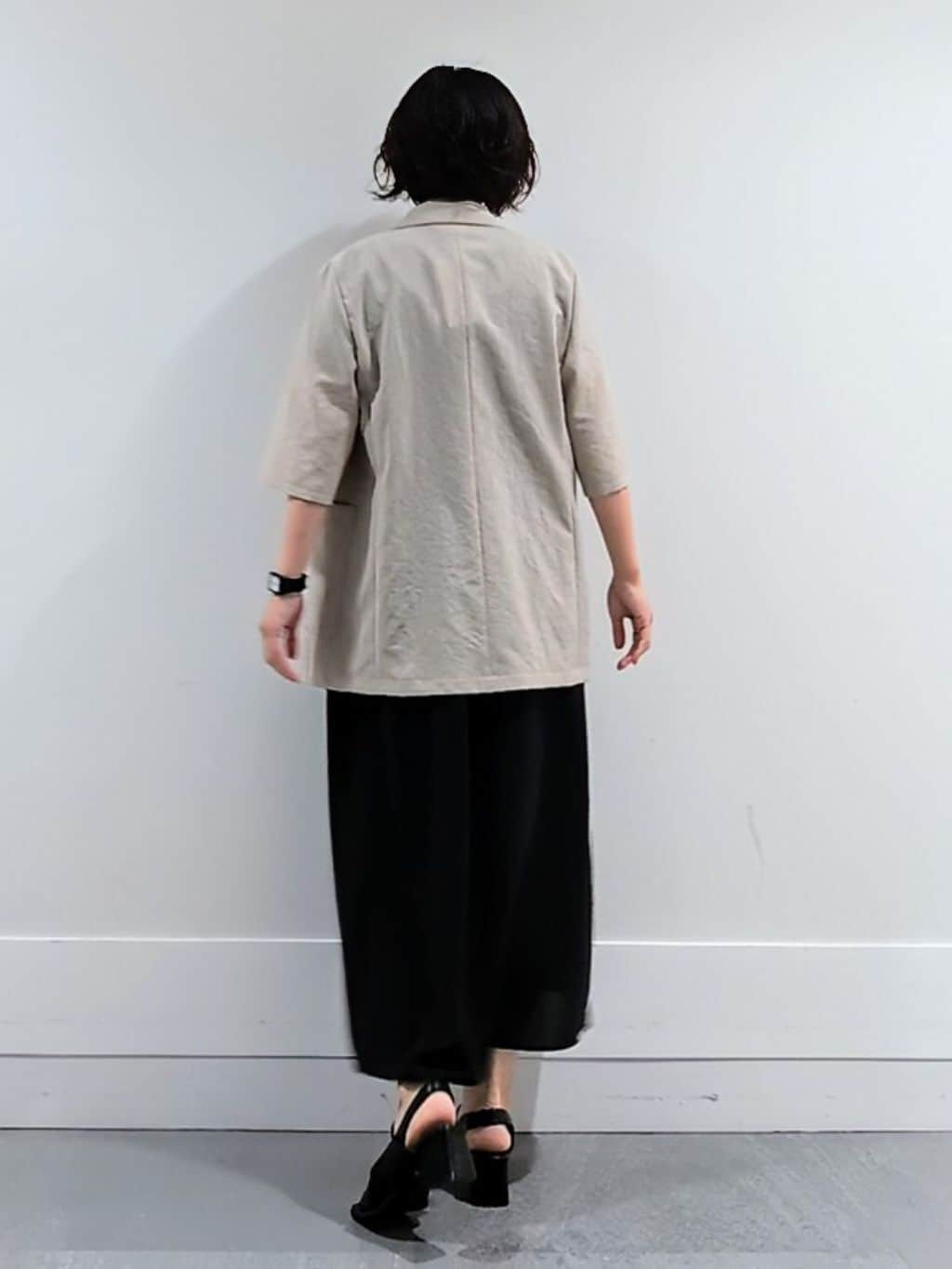 ミズタさんの「UNTITLED｜【吸水速乾/洗える】ハーフスリーブジャケット」を使ったコーディネート
