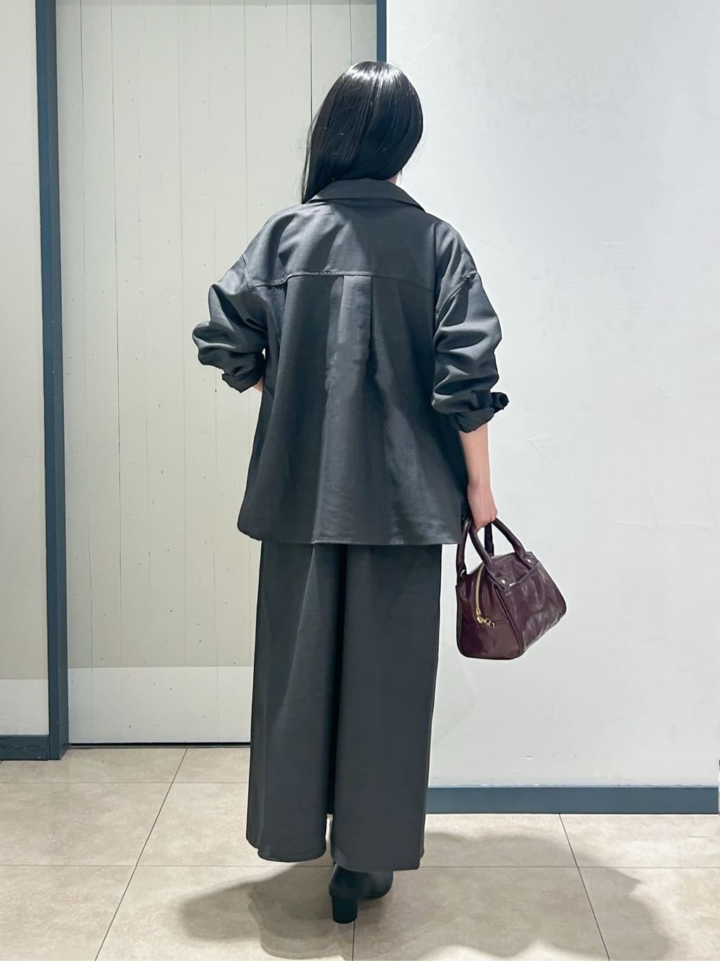 yukinoさんの「grove｜【カセット服/選べる着丈】洗濯機で洗えるオーバーシャツ」を使ったコーディネート