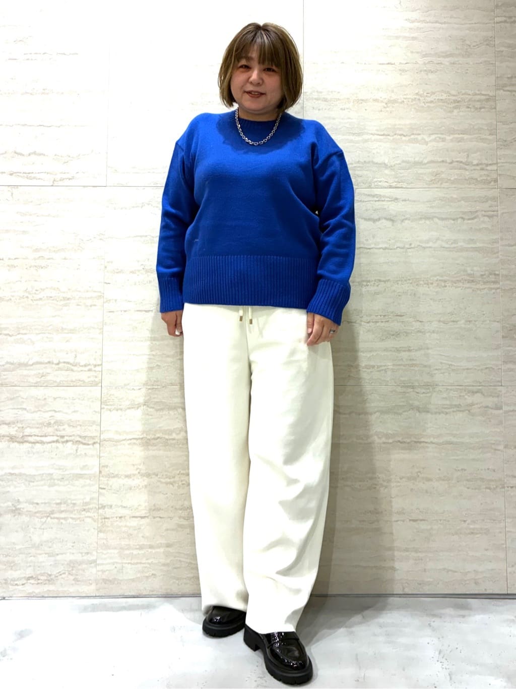 emiさんの「OPAQUE.CLIP｜イージーワイドパンツ【洗濯機OK】」を使ったコーディネート