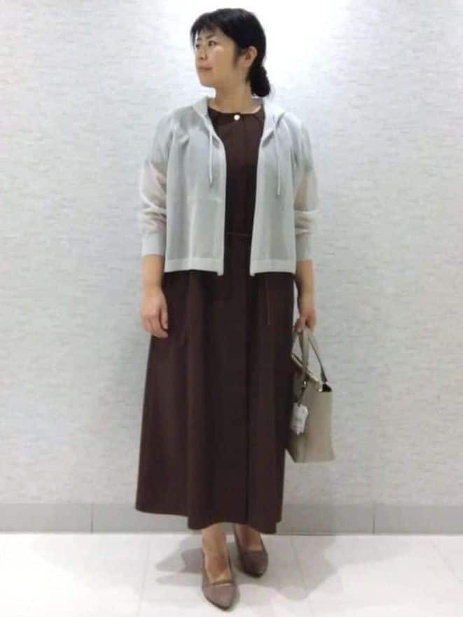 sakoさんの「Reflect｜【寒暖差対策に◎／手洗い可／旅行や通勤に】フード付きシアーカーディガン」を使ったコーディネート