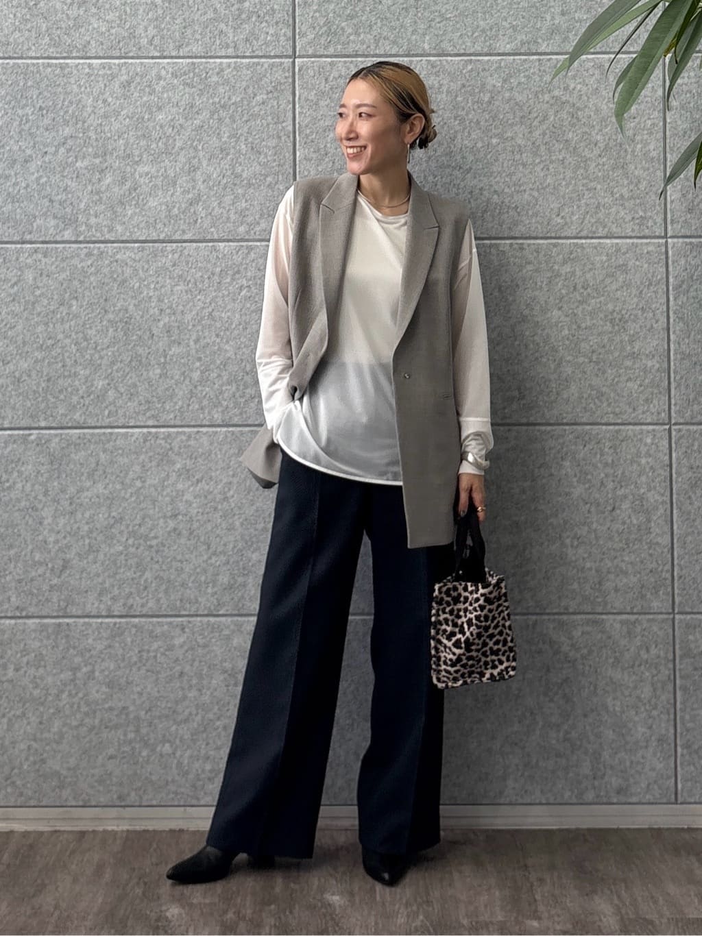 kotakiさんの「INDIVI｜ストレッチシアーロングTシャツ」を使ったコーディネート
