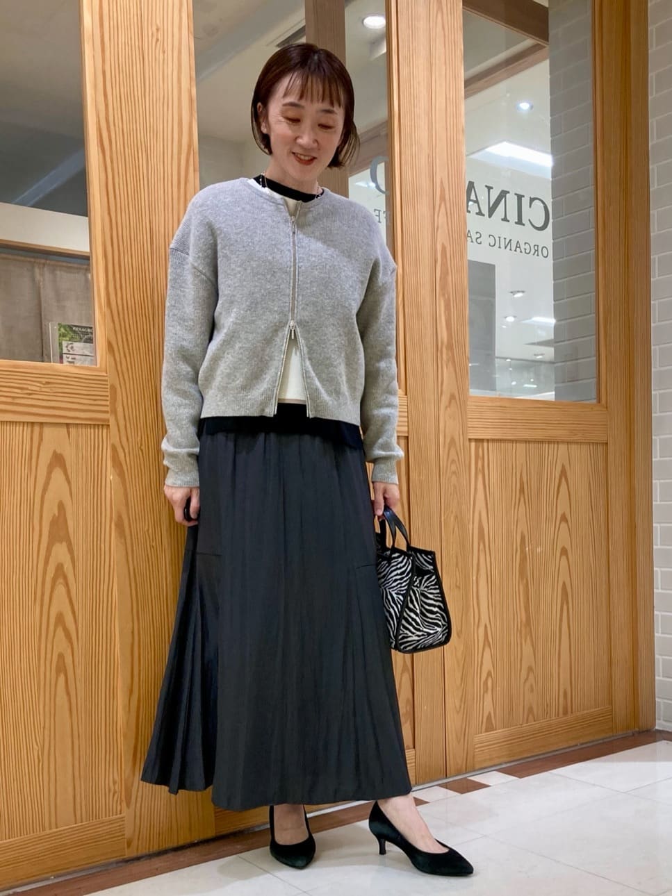 ゆうさんの「UNTITLED｜【ゆったりサイズ／着丈短め】ジップニットカーディガン」を使ったコーディネート