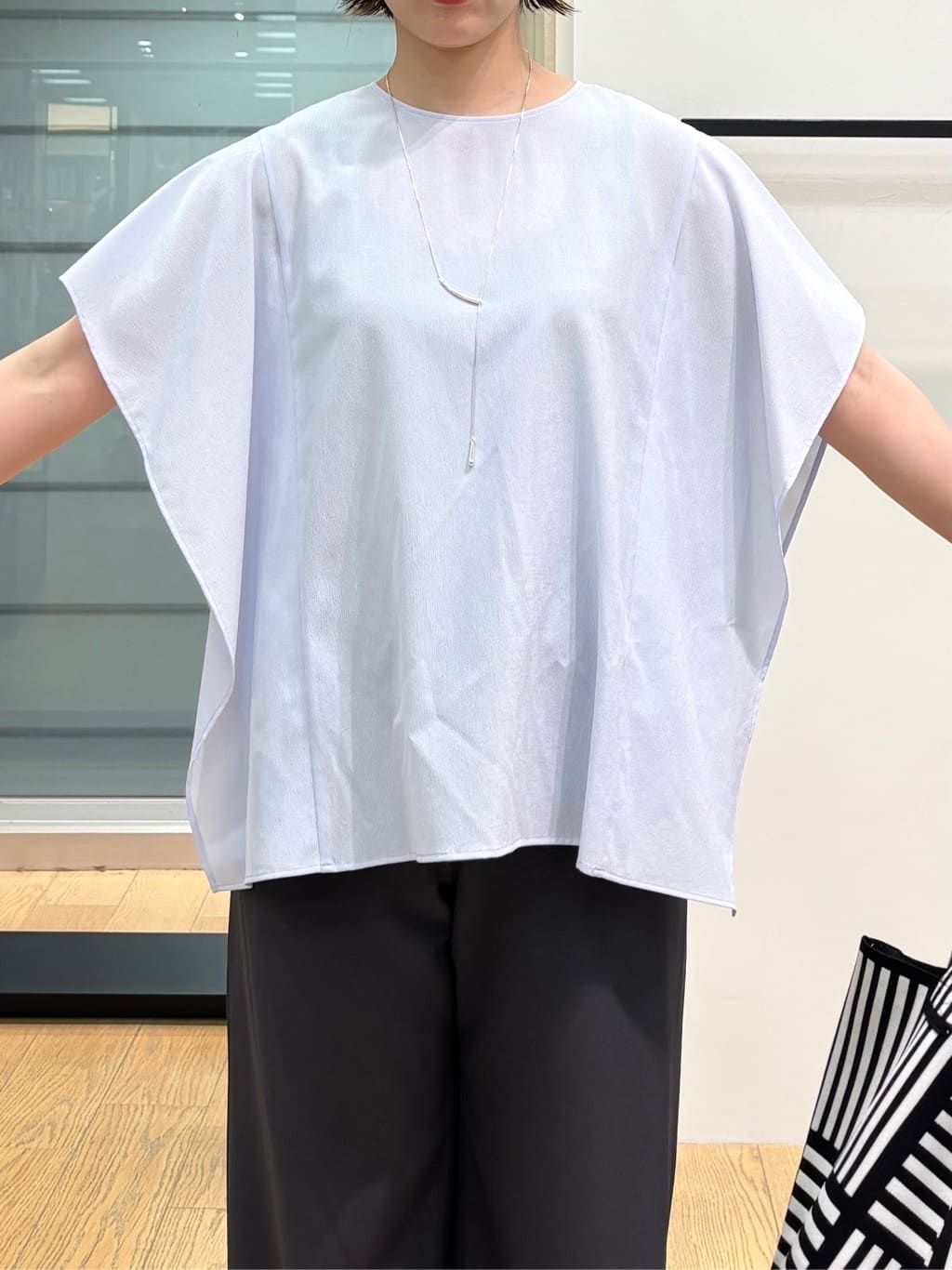 asamiさんの「INDIVI｜【UVケア／SETUP可能】エアリージョーゼット ワイドパンツ」を使ったコーディネート