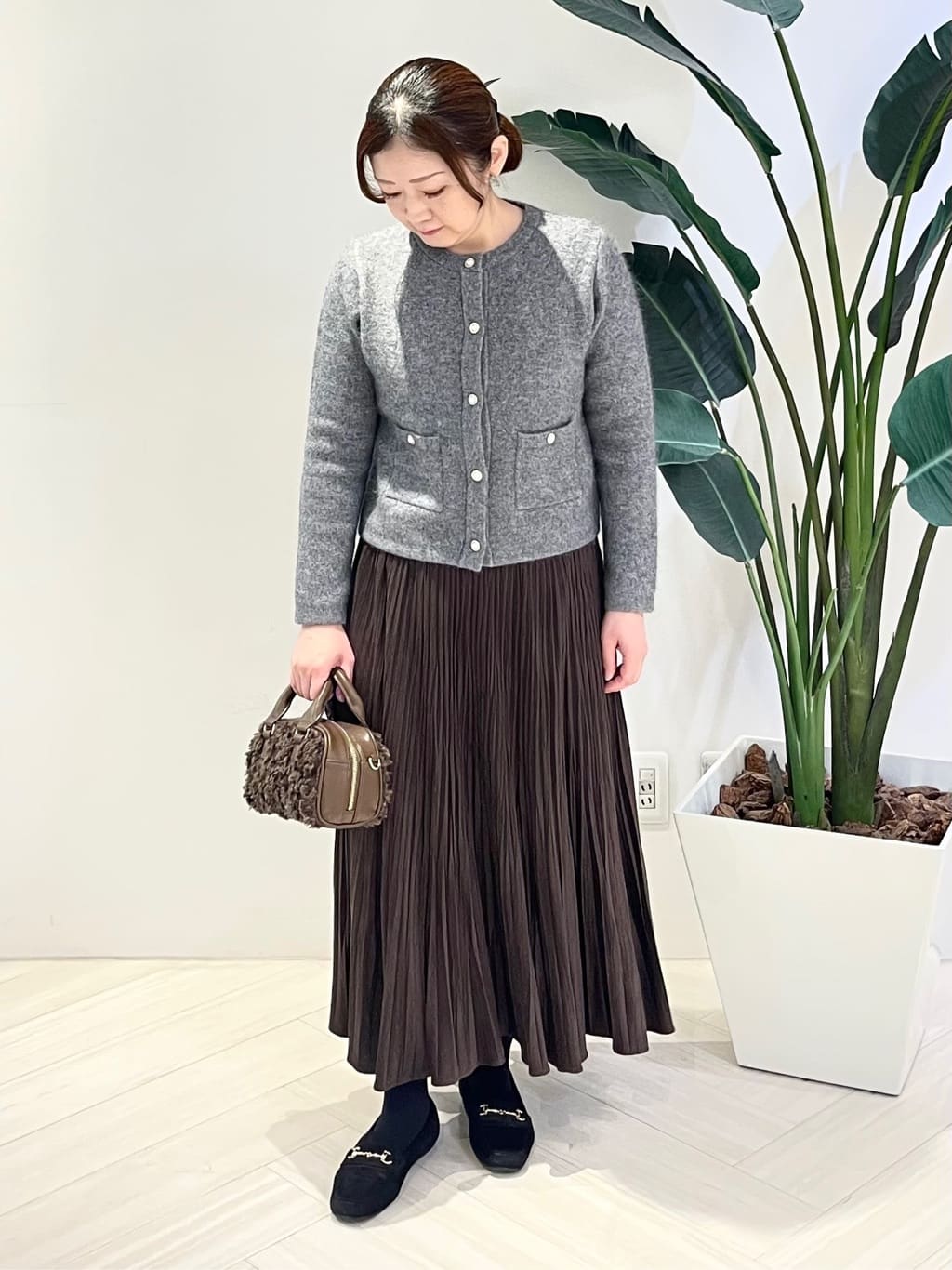 Tomoさんの「UNTITLED｜【着回しが効く／オンオフアウター】ウールショートコート」を使ったコーディネート