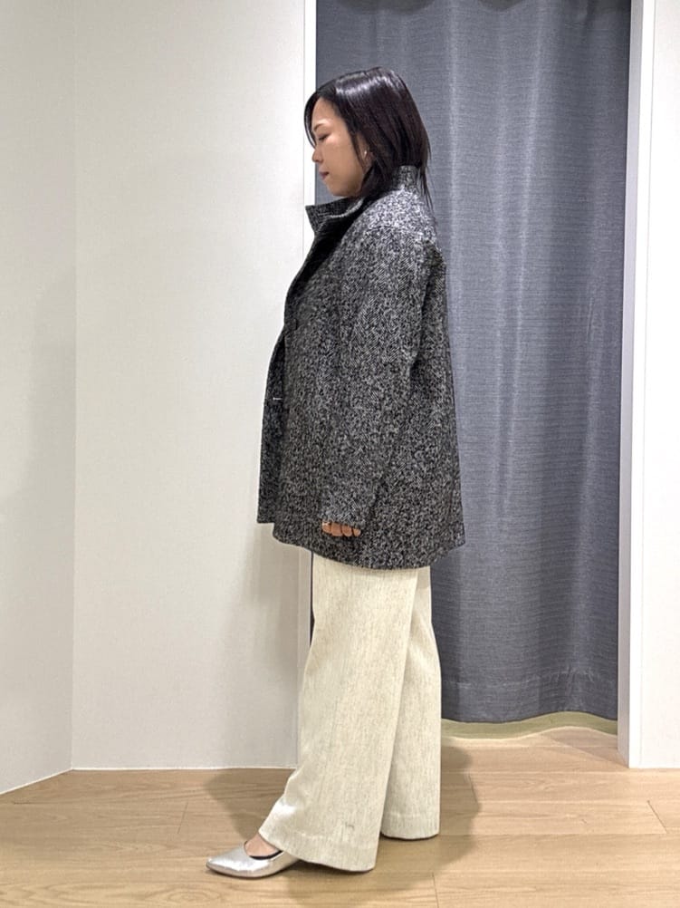 Akiさんの「INDIVI｜【日本製／ミドル丈】スタンドカラーミドルコート」を使ったコーディネート