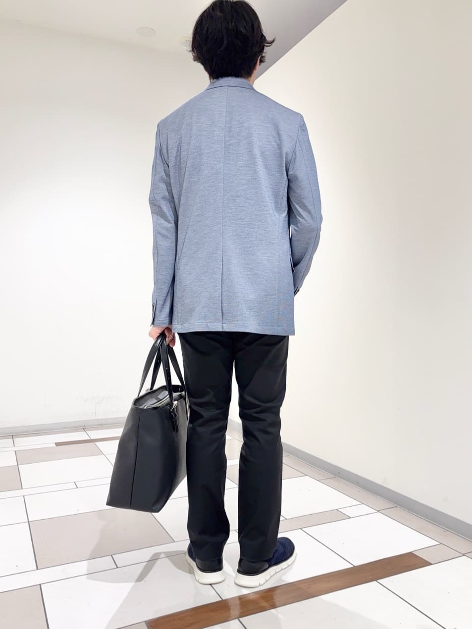 及川さんの「TAKEO KIKUCHI｜【Made in JAPAN】播州織 ヘリンボン ストレート パンツ」を使ったコーディネート