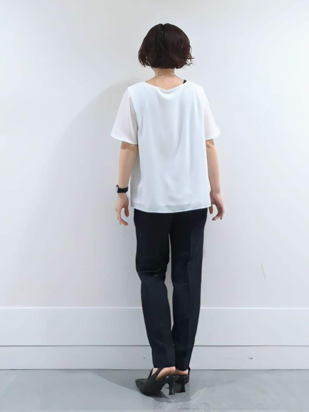 ミズタさんの「UNTITLED｜【通勤スーツ】ライトウェイト テーパードパンツ」を使ったコーディネート