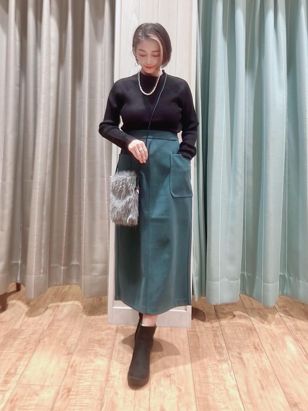 aaamiさんの「SHOO･LA･RUE｜【絶妙なゆるピタ/洗濯機可】ちくちくしにくい リブハイネックやわらかニット」を使ったコーディネート