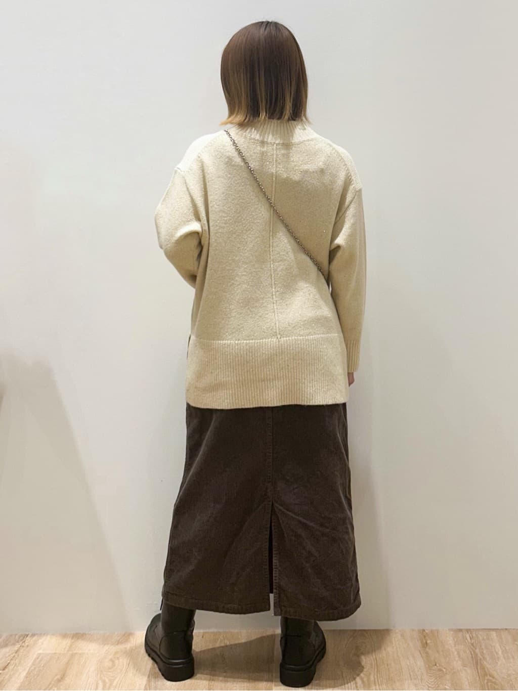 suzukaさんの「OPAQUE.CLIP｜コーデュロイナロースカート【洗濯機OK】」を使ったコーディネート