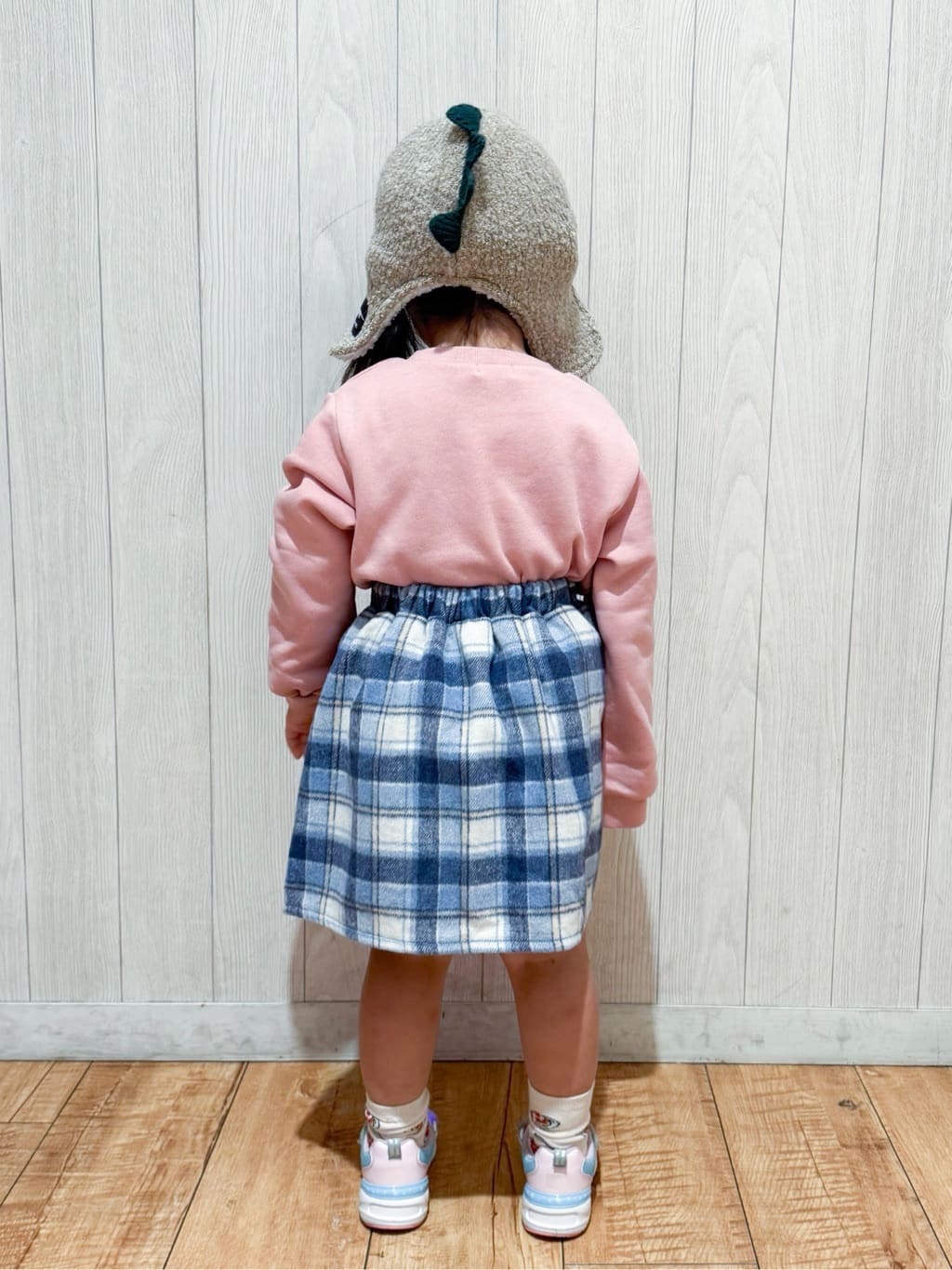愛さんの「SHOO･LA･RUE｜【100-150cm/裏起毛】Aライン アソートスウェット」を使ったコーディネート