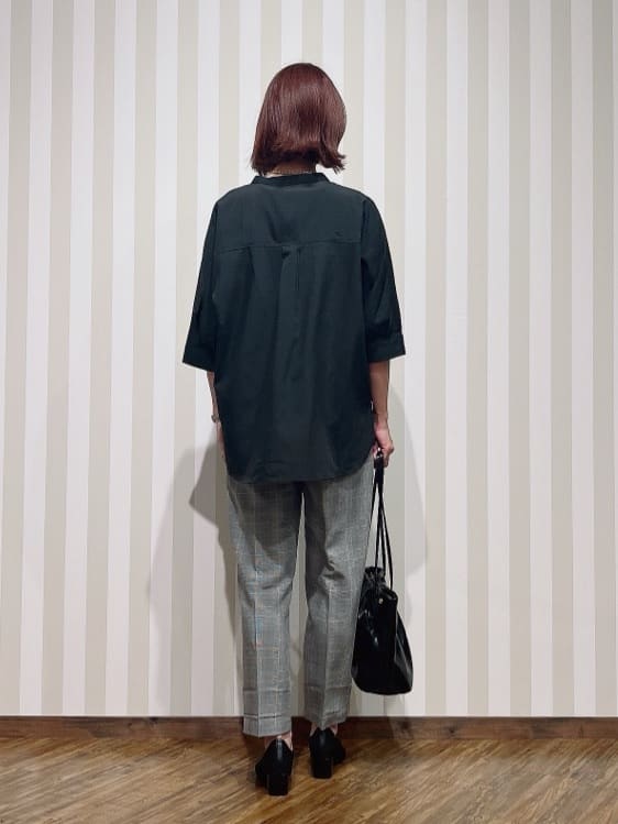 hassssyさんの「SHOO･LA･RUE｜【S-LL/洗濯後しわになりにくい】コットン風 前あきドルマンブラウス」を使ったコーディネート