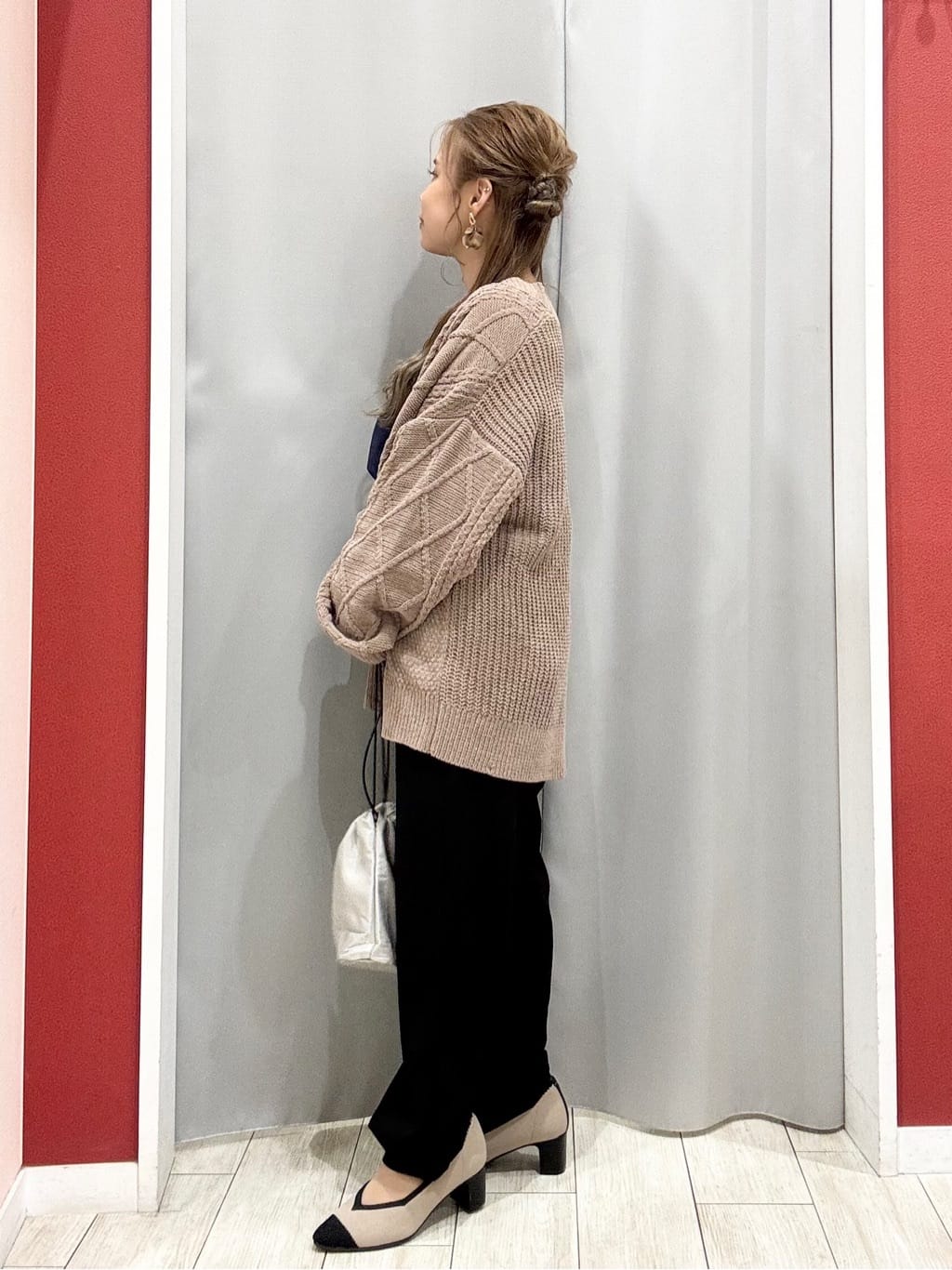 shioさんの「SHOO･LA･RUE｜【高レビュー/洗濯後しわになりにくい】1枚でサマ見え 8分袖ドルマンブラウス」を使ったコーディネート