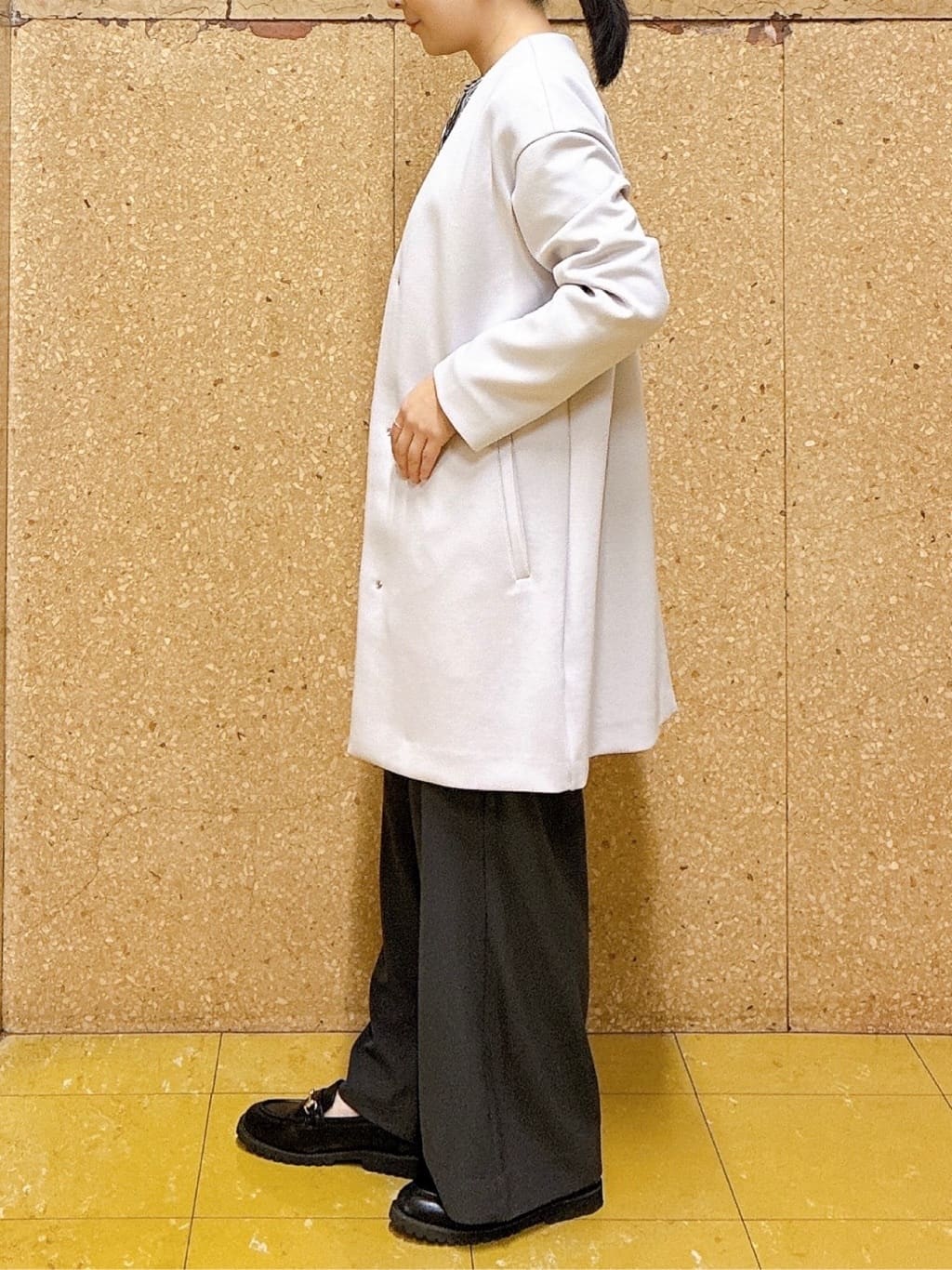 hattoriさんの「INDIVI｜【秋／軽羽織り】ノーカラーミドル丈ライトコート」を使ったコーディネート