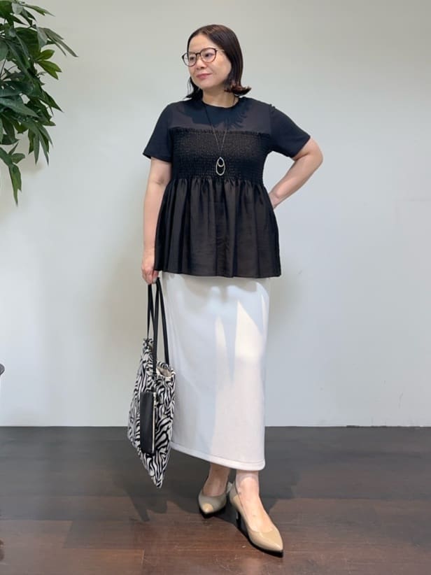 Asamiさんの「UNTITLED｜【コットン100/洗える/Tシャツ】シャーリングドッキングペプラム」を使ったコーディネート
