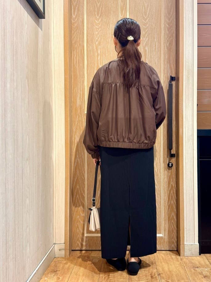 KAORIさんの「SHOO･LA･RUE｜【S-LL】寒暖差のある時期に 大人上品なシアーブルゾン」を使ったコーディネート
