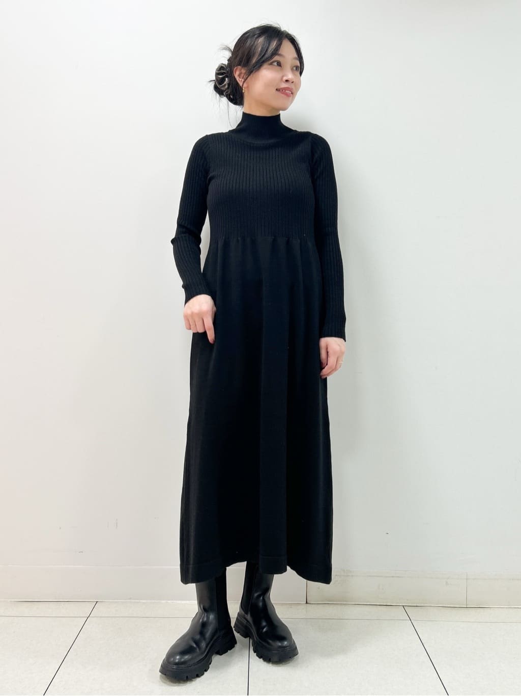 Kaiさんの「Dessin｜【2点セット・洗える】シャギーベストニットワンピース」を使ったコーディネート
